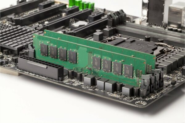 Crucial 8GB DDR4 Desktop RAM